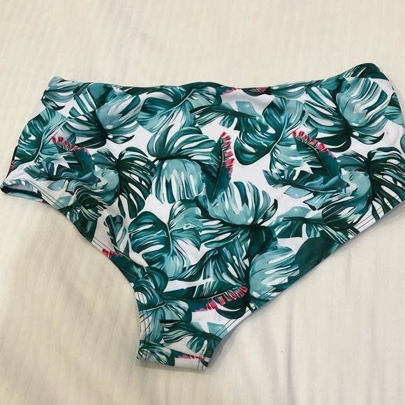 NEW large women’s Tropical Leaf Print high rise Bikini Bottoms - Picture 3 of 9
